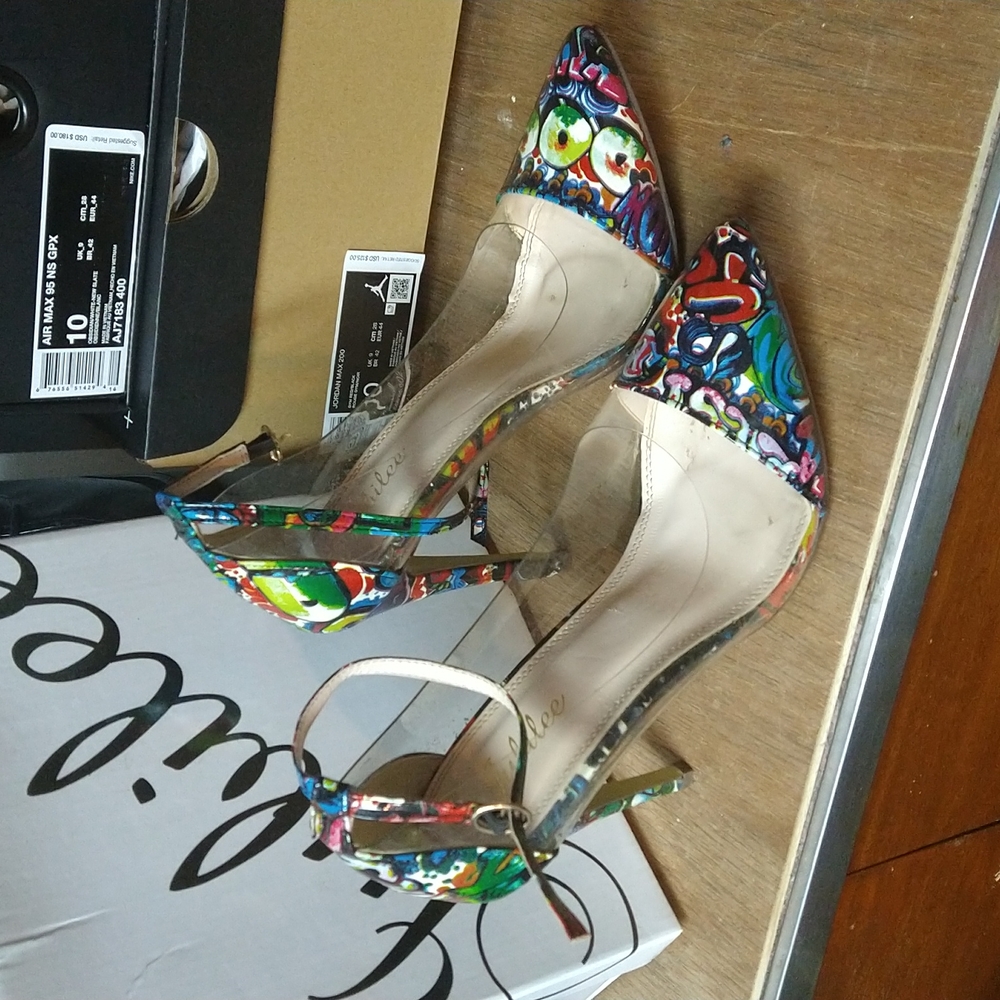 Heel size 10